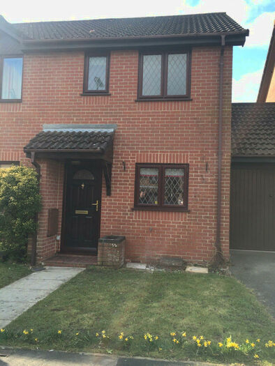 2 Bedroom Semi-Detached House To Rent In Stirling Crescent, Southampton, Hampshire, SO30