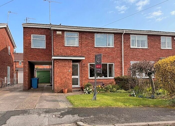 4 Bedroom Semi-Detached House For Sale In Stephensons Walk, Cottingham, HU16