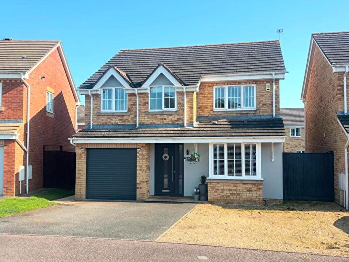 4 Bedroom Detached House For Sale In Fosberry Close, Wootton Fields, Northampton, NN4