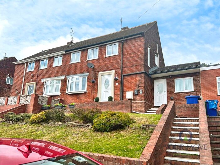 3 Bedroom Semi Detached House For Sale In Hillcrest, Lower Gornal, Dudley, West Midlands, DY3