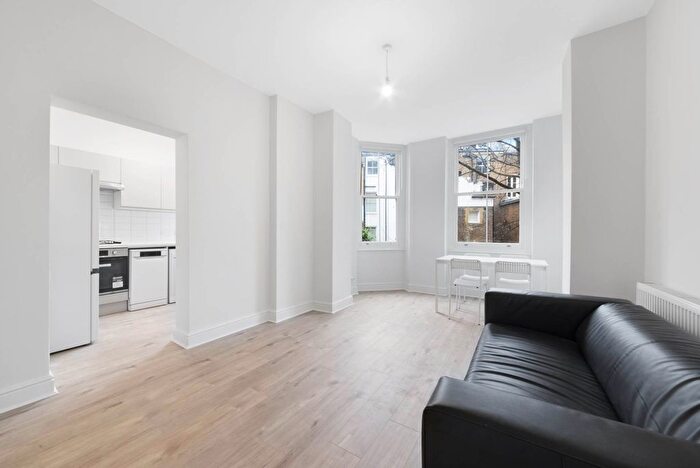 2 Bedroom Flat To Rent In Richmond Way, Shepherds Bush, W12