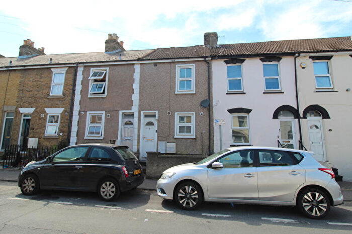 2 Bedroom Terraced House To Rent In Victoria Street, Gillingham, ME7
