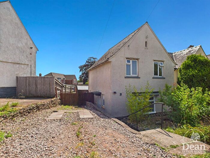 3 Bedroom Semi-Detached House For Sale In Sunnybank, Coleford, GL16