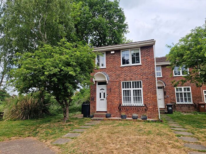 3 Bedroom Semi-Detached House To Rent In Waterdale, Hertford, SG13