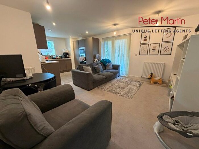 2 Bedroom Flat To Rent In Parr Court, Wilkes Close, Mill Hill, NW7