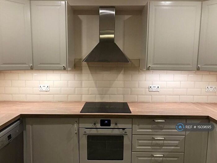 3 Bedroom Terraced House To Rent In Hillside Avenue, Kettering, NN15