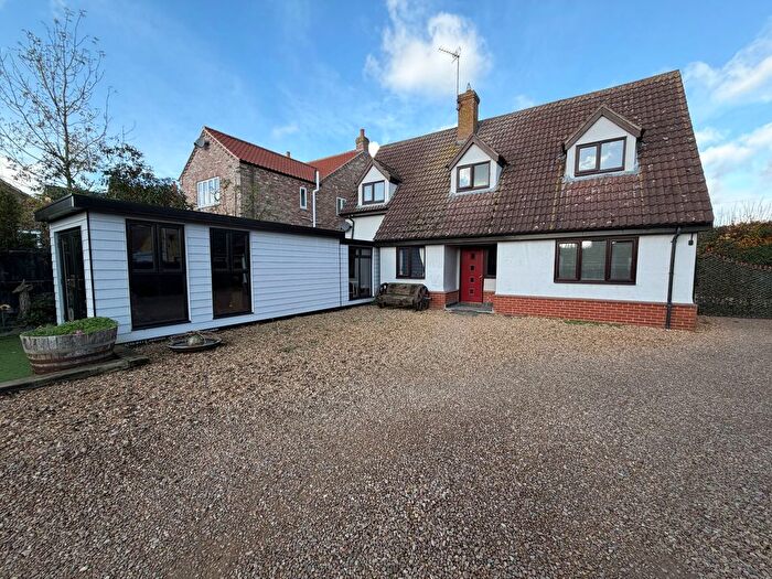 4 Bedroom Chalet For Sale In Front Road, Murrow, Wisbech, PE13