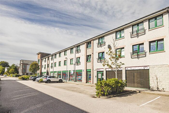 3 Bedroom Flat To Rent In Grandholm Crescent, Bridge Of Don, Aberdeen, AB22