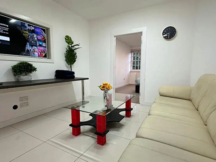 1 Bedroom Flat To Rent In Golders Green Road, London, NW11