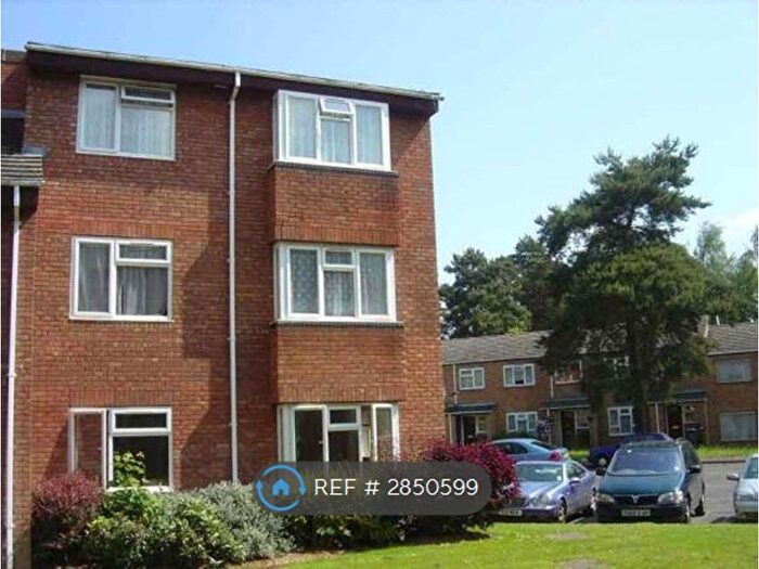 1 Bedroom Flat To Rent In Liddell Way, Ascot, SL5