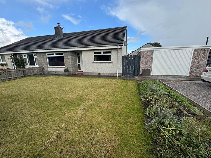 3 Bedroom Semi-Detached Bungalow For Sale In Kirkennan Drive, Dalbeattie, DG5