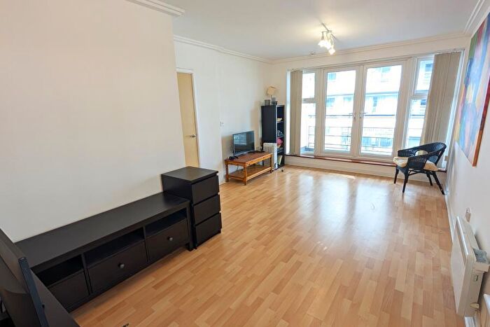 2 Bedroom Apartment To Rent In Woking, Surrey, GU22