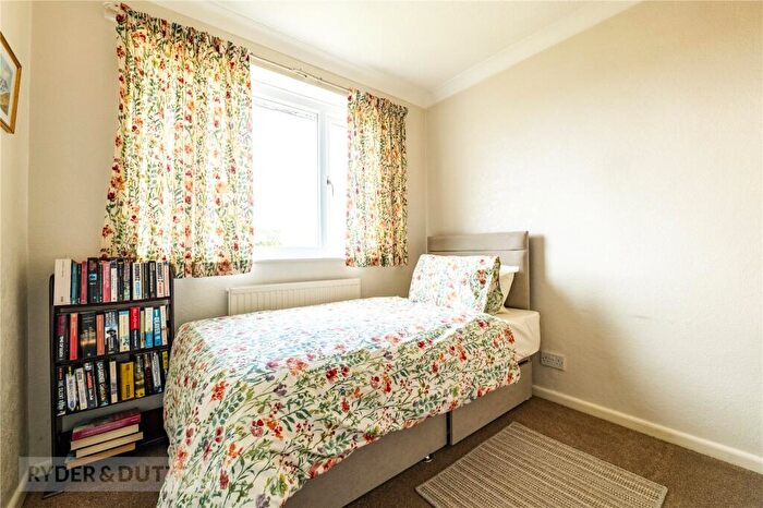 2 Bedroom Bungalow For Sale In Shannon Close, Rastrick, Brighouse, HD6