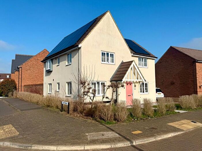 4 Bedroom Detached House To Rent In Saxonia Boulevard, Brooklands, MK10