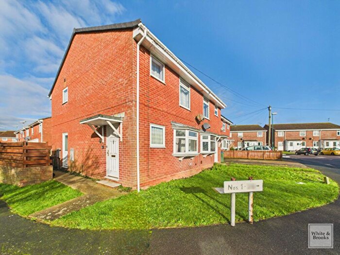 3 Bedroom Semi-Detached House For Sale In Bronze Close, Bognor Regis, PO22