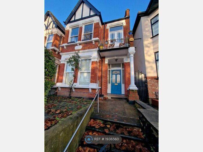 2 Bedroom Flat To Rent In Church Hill, London, E17