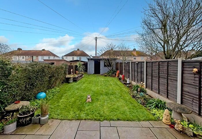 3 Bedroom Terraced House For Sale In Bedford Avenue, North Bessted, Bognor Regis, West Sussex, PO21