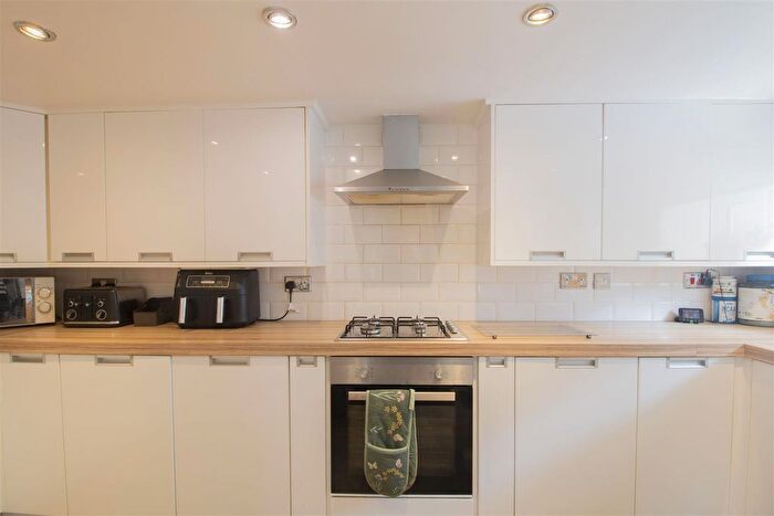 2 Bedroom End Of Terrace House For Sale In Commercial Road, Ynysddu, Newport, NP11