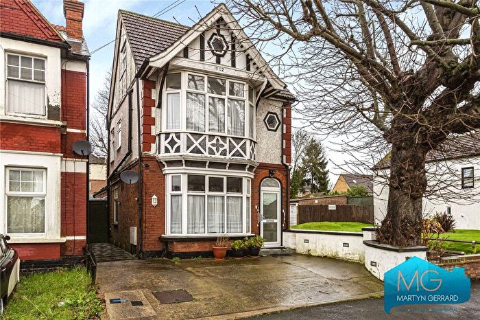 4 Bedroom Detached House To Rent In College Road, Harrow Weald, Harrow, HA3