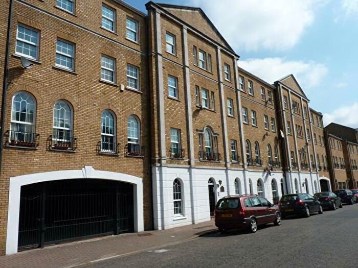 1 Bedroom Maisonette To Rent In Rotherhithe Street, Rotherhithe, SE16