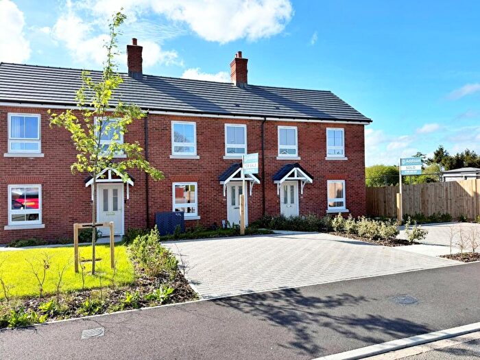 3 Bedroom Terraced House For Sale In Osborne Road, Warsash, SO31