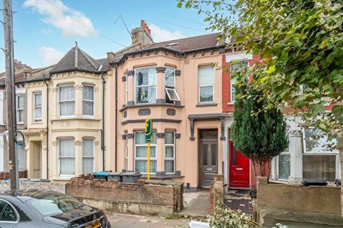 2 Bedroom Flat For Sale In Inman Road, London, Greater London, NW10
