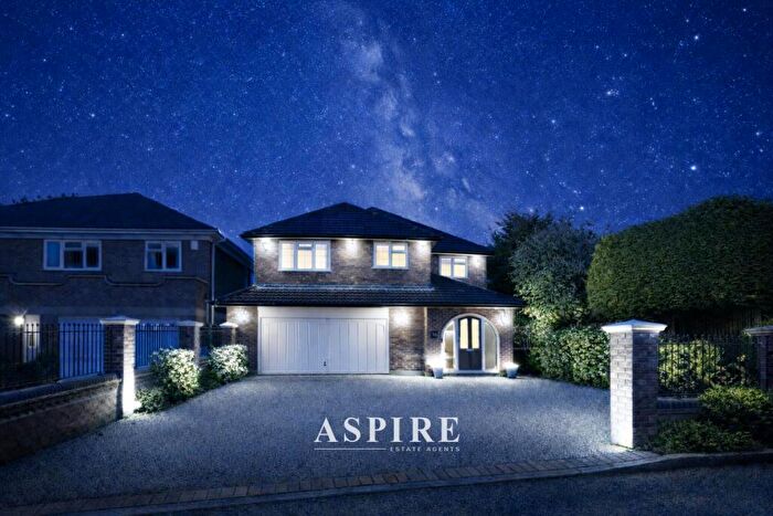 5 Bedroom Detached House For Sale In Eastern Road, Rayleigh, SS6