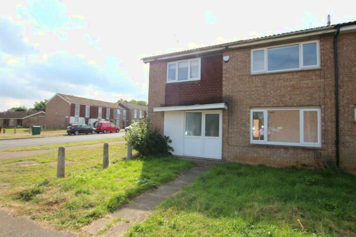 5 Bedroom House To Rent In Thorn Hill, Northampton, NN4