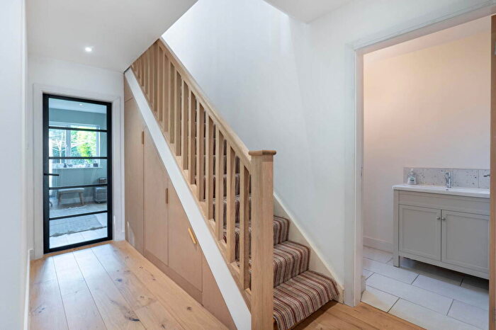 4 Bedroom Detached House For Sale In Margesson Drive, Barnt Green, B45