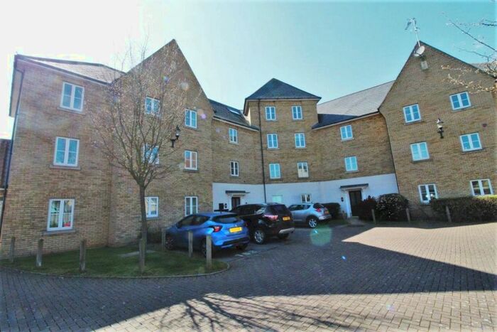 2 Bedroom Flat To Rent In Alnesbourn Crescent, Ravenswood, Ipswich IP3