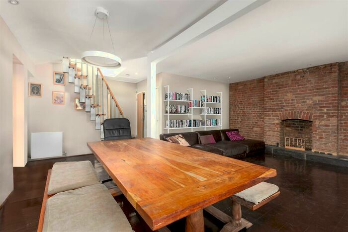 2 Bedroom Flat To Rent In Regents Park Road, Primrose Hill, NW1