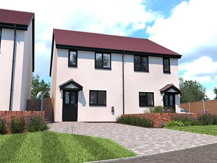 2 Bedroom Semi-Detached House For Sale In Rookery Hill, Corringham, Essex, SS17