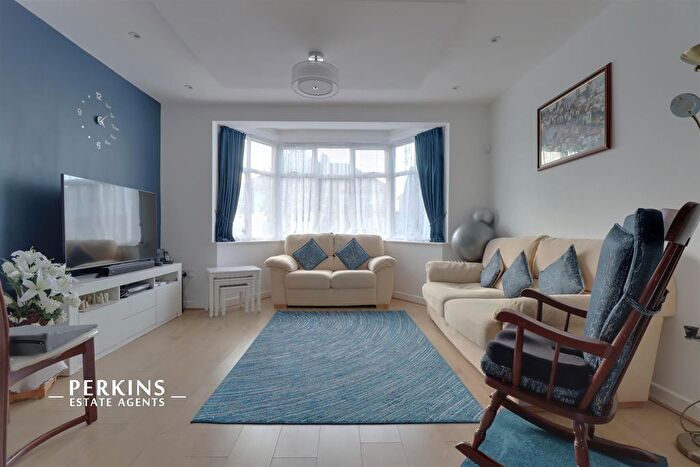 3 Bedroom Terraced House To Rent In Costons Lane, Greenford, UB6