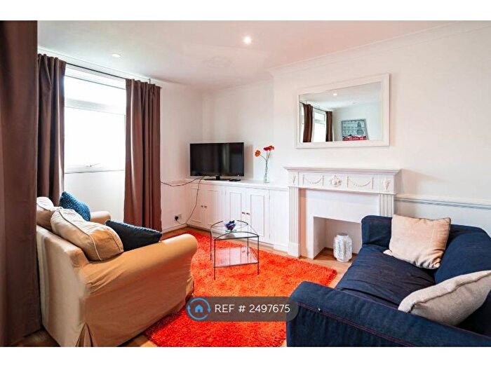 3 Bedroom Flat To Rent In Brock Place, London, E3