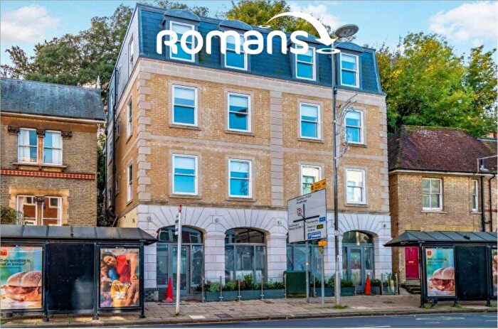2 Bedroom Flat To Rent In Mead House, Winchester, SO23