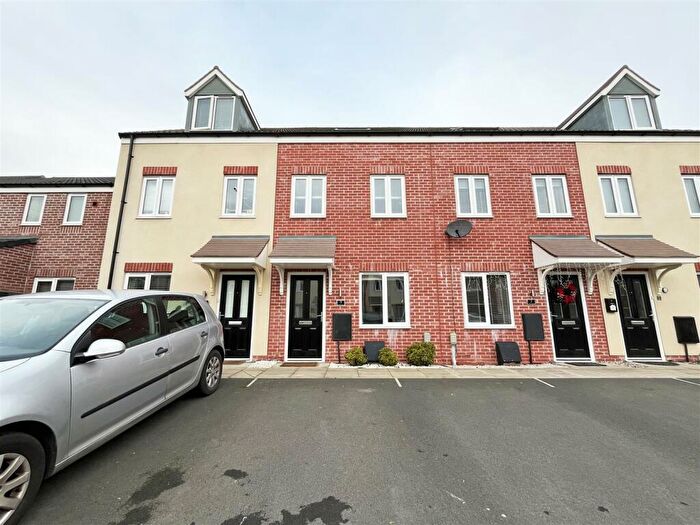 3 Bedroom Town House To Rent In Wisteria Road, Stoke Bardolph, Burton Joyce, Nottingham, NG14