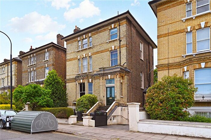 2 Bedroom Flat For Sale In King Henrys Road, Primrose Hill, London, NW3