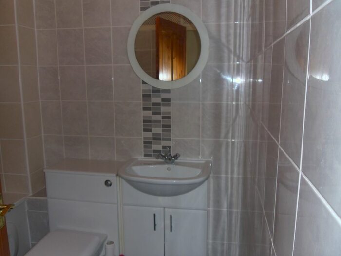 2 Bedroom Flat To Rent In Worcester Road, Sutton, SM2