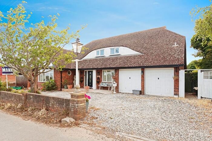 5 Bedroom Detached House For Sale In Woodchurch Road, Birchington, Kent, CT7