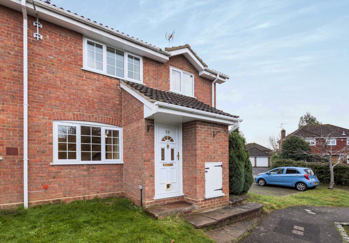 2 Bedroom Terraced House To Rent In Scots Court, Hook, RG27