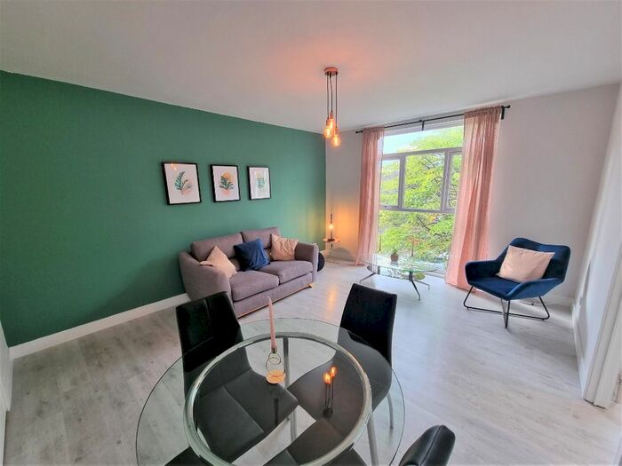 2 Bedroom Flat To Rent In Cranford Road, Mannofield, Aberdeen, AB10