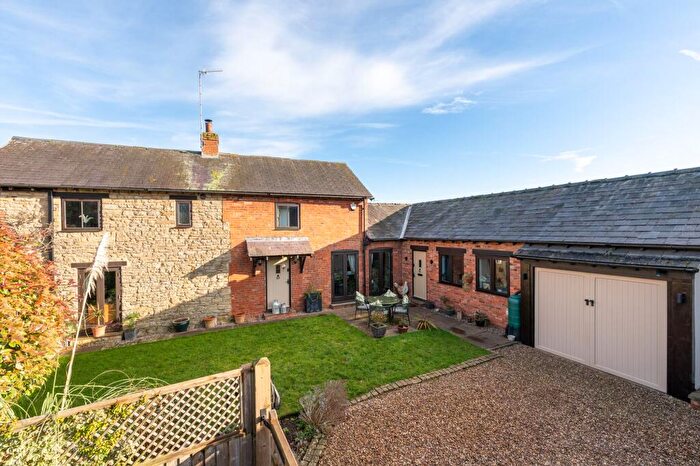 3 Bedroom Barn Conversion For Sale In Helmdon Road, Sulgrave, OX17