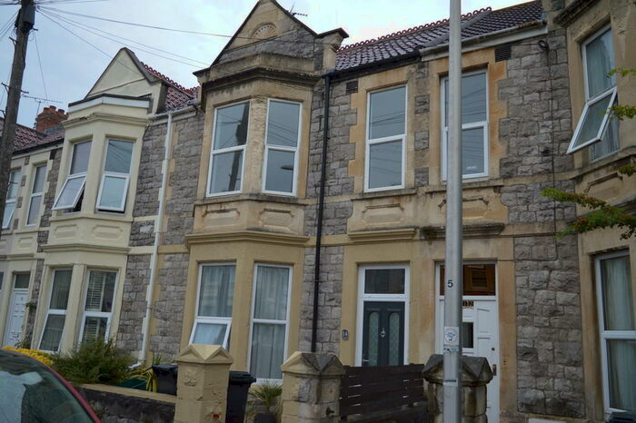2 Bedroom Apartment To Rent In Sunnyside Road, Weston-super-Mare, BS23