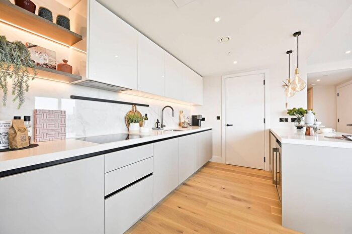 4 Bedroom Flat For Sale In White City Living, White City, W12