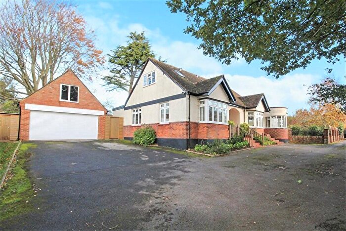 4 Bedroom Chalet To Rent In Mill Lane, Worthing, BN13