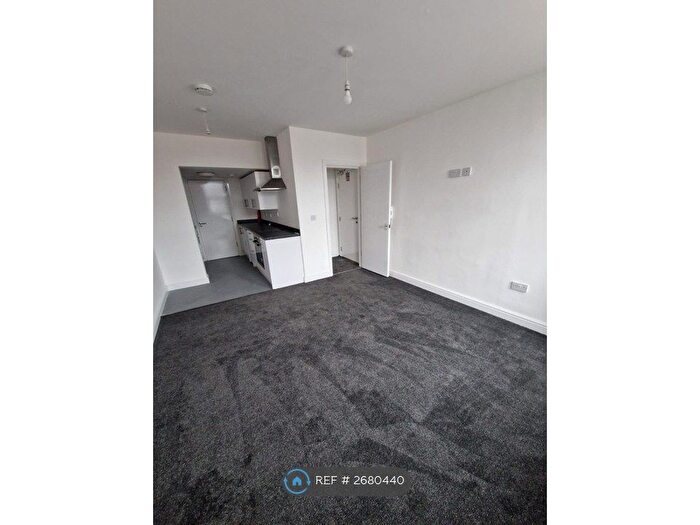 1 Bedroom Flat To Rent In Whitby Road, Ellesmere Port, CH65