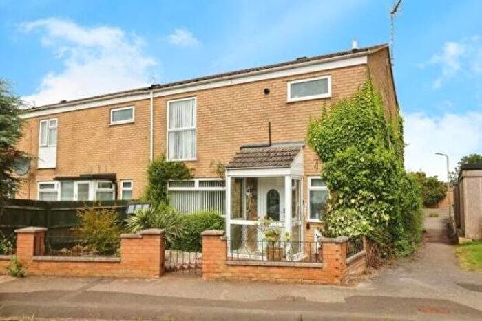 3 Bedroom Property To Rent In Appleby Close, Banbury, OX16