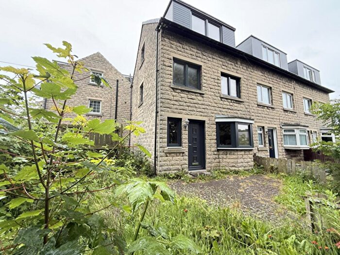 4 Bedroom End Of Terrace House For Sale In Bridgegate, Barnard Castle, County Durham, DL12