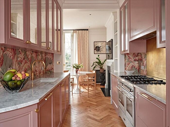 4 Bedroom Town House To Rent In Clarendon Road, London, W11