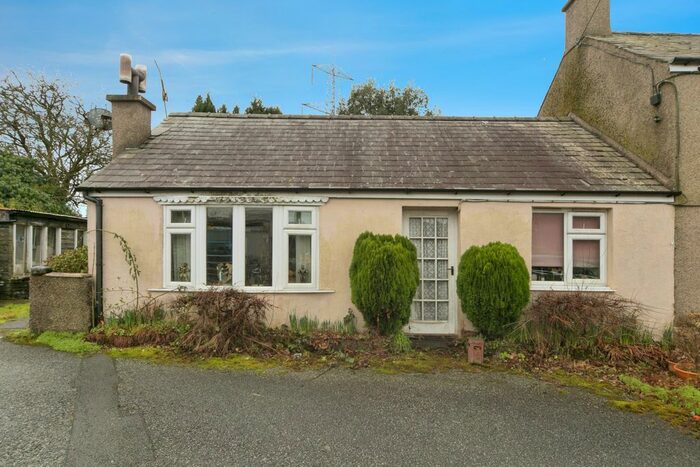 3 Bedroom Bungalow For Sale In Glandwyfach, Garndolbenmaen, Gwynedd, LL51